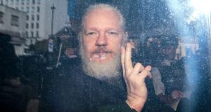 Veja Julian Assange