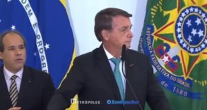 Jair Bolsonaro discursa em Brasília