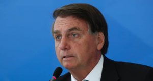 Bolsonaro absorvente polêmica semana