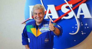 O ministro astronauta Marcos Pontes