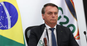 Jair Bolsonaro em tribuna do G20