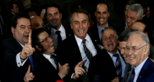 Bolsonaro com parlamentares do Centrão