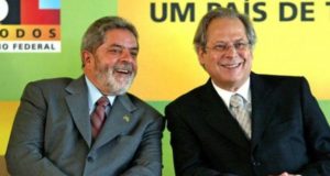 Ex-presidente e José Dirceu em evento do governo Lula