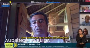 Médico contrário à vacinação infantil, Roberto Zeballos diz que cepa Gama "imunizou muita gente". Imagem: Reprodução