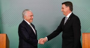 A imagem de Michel Temer e Jair Bolsonaro