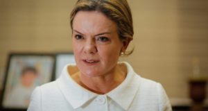 Gleisi Hoffmann critica opinião do Estadão