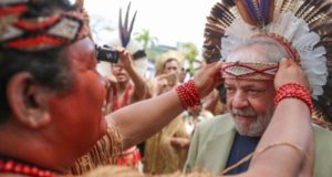 Lula e os indígenas