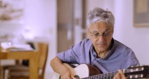 Caetano Veloso receberá título Honoris Causa por Universidade espanhola