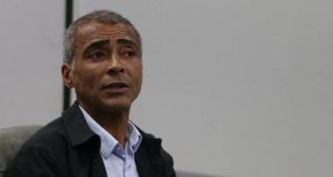 Romário deve ter Rogéria Bolsonaro como suplente para atrair bolsonaristas ao Senado