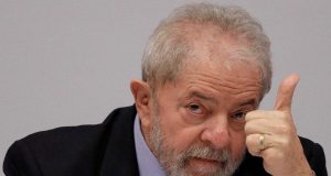 Lula é aplaudido por empresários em jantar sobre economia