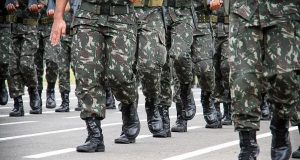 Mais de 900 militares ficaram mais tempo no cargo