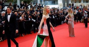 Cate Blanchett com vestido em apoio à Palestina