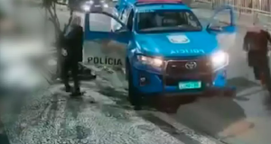 Abordagem de policiais militares do Rio