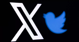 Arte com logotipo do X e o antigo logotipo do Twitter - Joel Saget/AFP