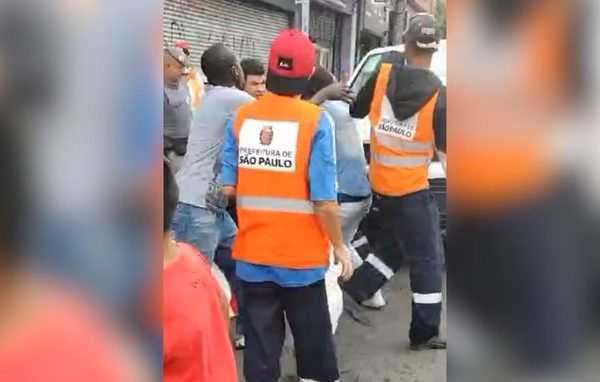 VÍDEO: ambulante passa mal após confronto com fiscais da Prefeitura de SP no Brás