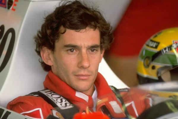 Trinta anos depois, Galisteu e Xuxa ainda disputam o cadáver de Ayrton Senna. Por Nathalí